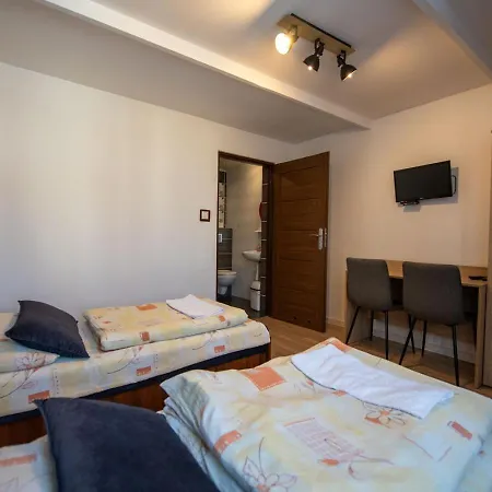 Orlik Kielkowice Sala &noclegi *