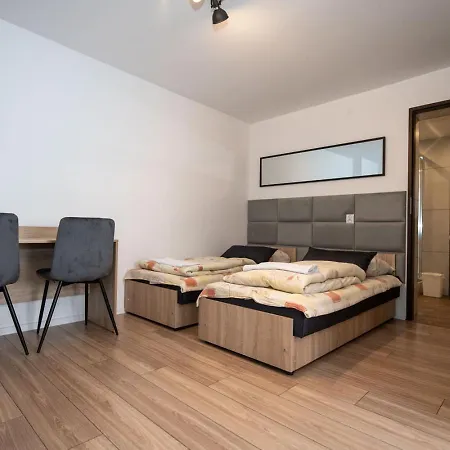 Orlik Kielkowice Ul Turystyczna 132 Sala &noclegi Κατάλυμα σε φάρμα Ogrodzieniec
